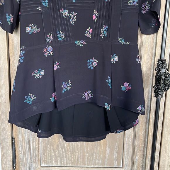 Veronica Beard Braden Papyrus Pintuck Sheer Chiffon Peplum Top size 4 - Picture 6 of 10